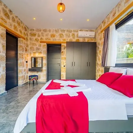Vila Artemis Ozel Havuzlu Ve Jakuzili *