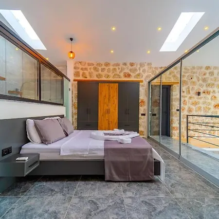 Vila Artemis Ozel Havuzlu Ve Jakuzili Kaş