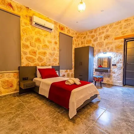 Vila Artemis Ozel Havuzlu Ve Jakuzili Kaş